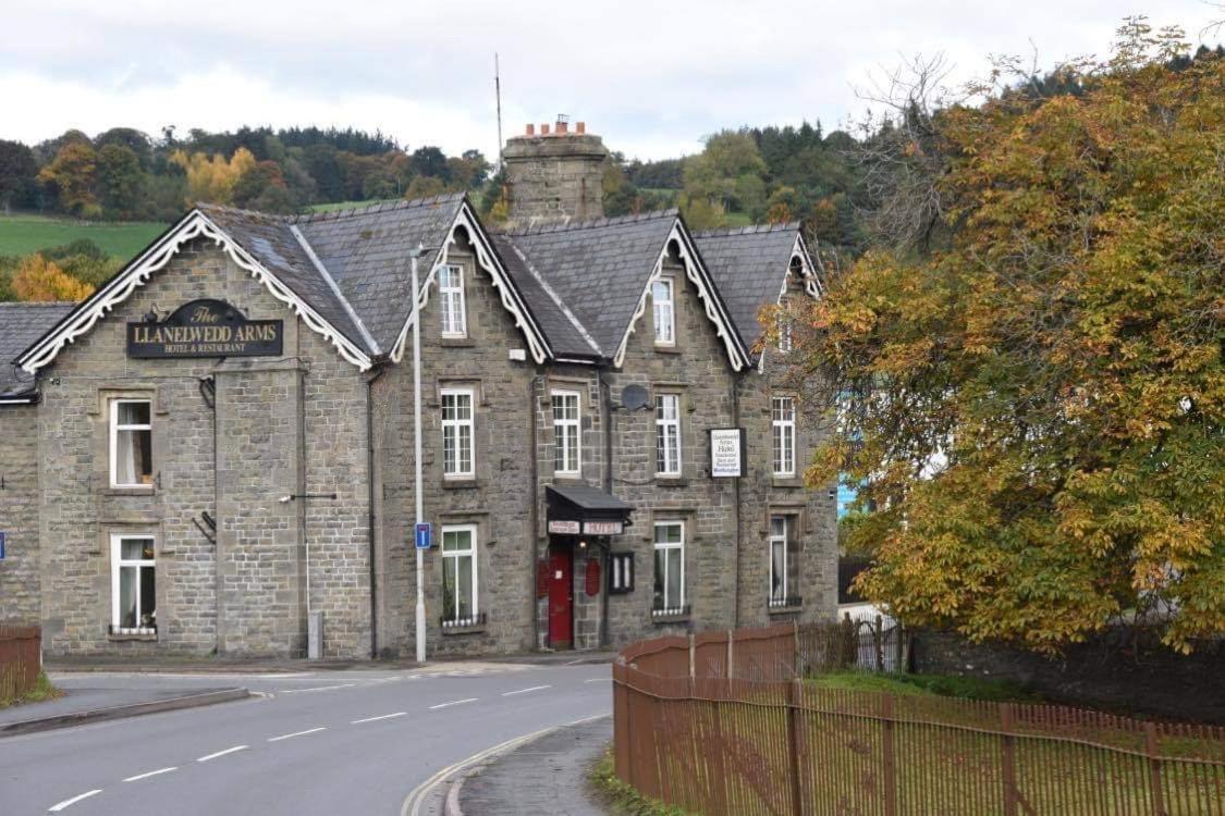 The Llanelwedd Arms Hotel Builth Wells Eksteriør bilde