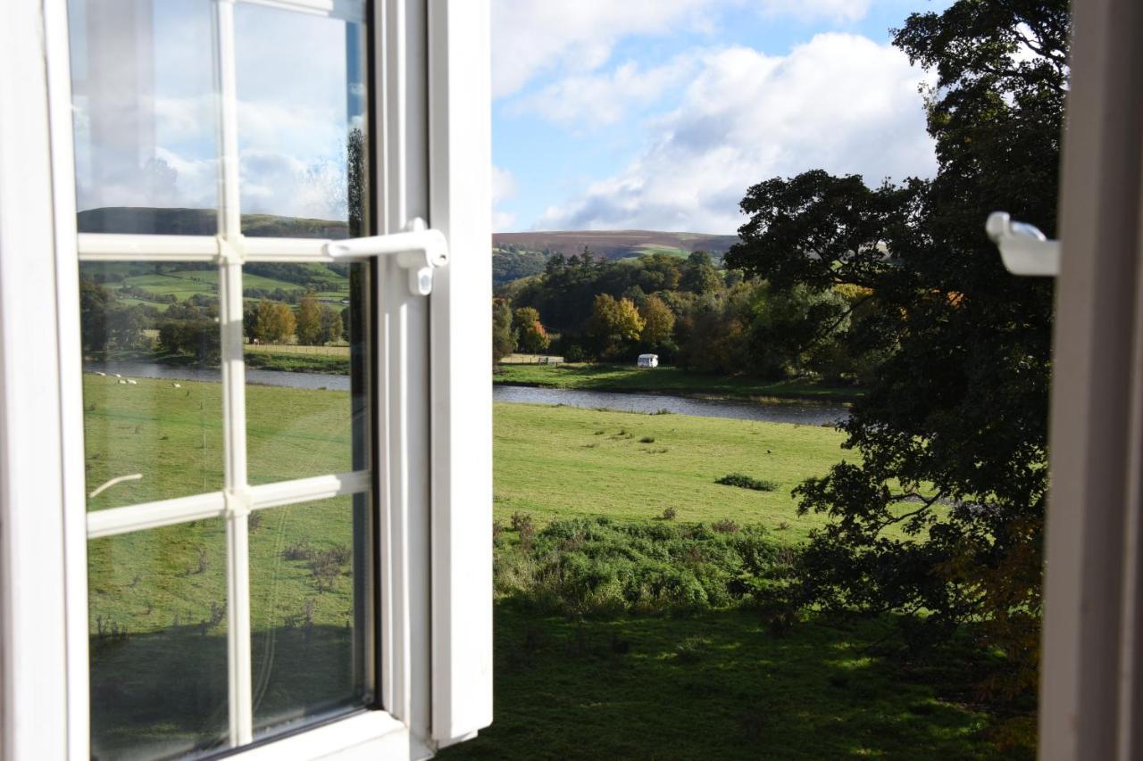 The Llanelwedd Arms Hotel Builth Wells Eksteriør bilde