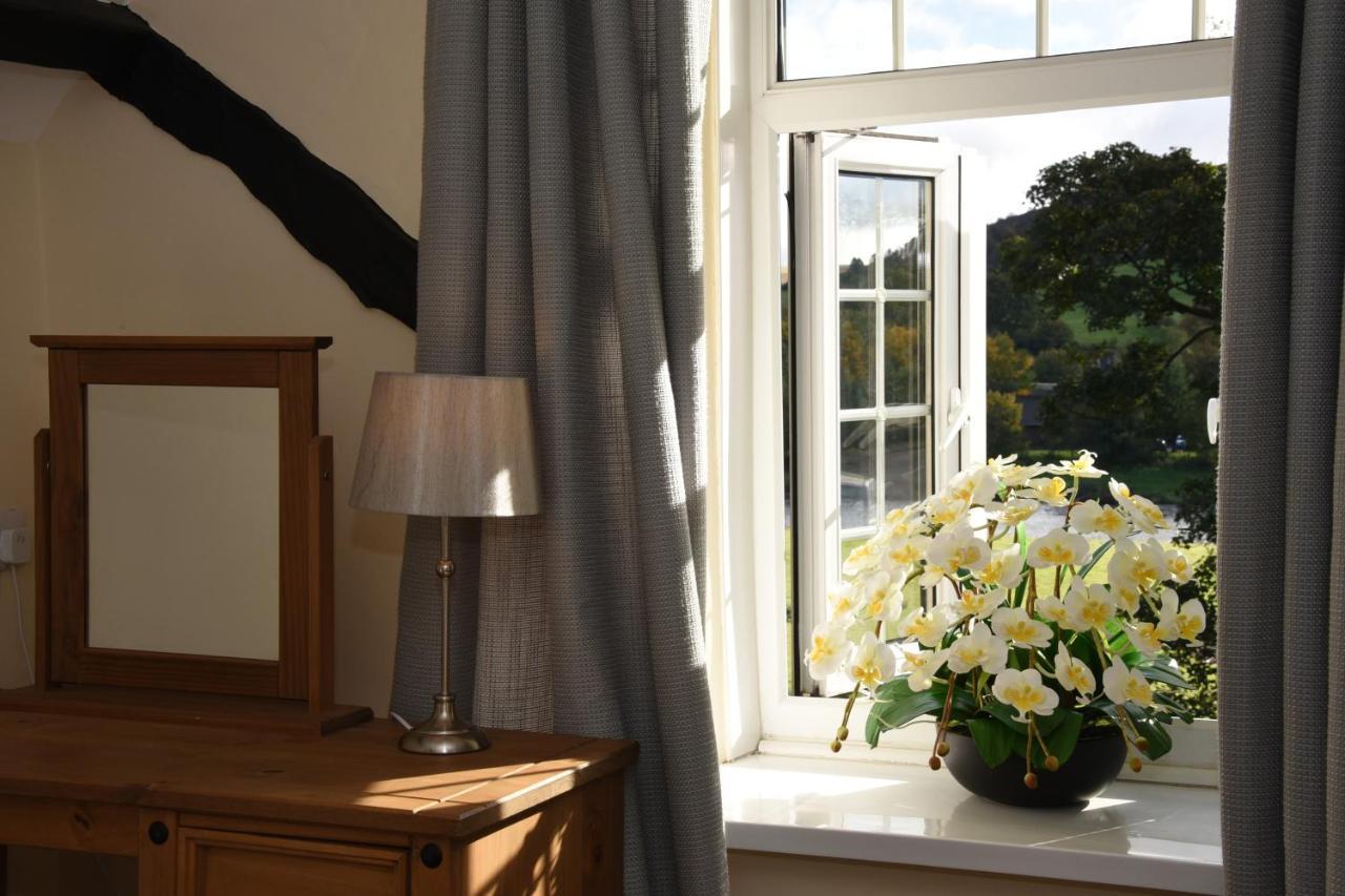 The Llanelwedd Arms Hotel Builth Wells Eksteriør bilde