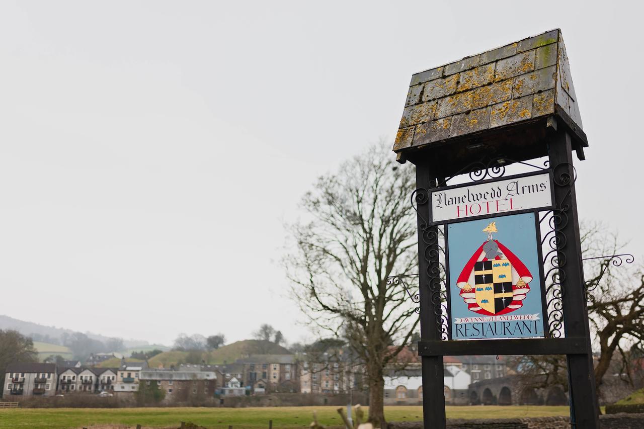 The Llanelwedd Arms Hotel Builth Wells Eksteriør bilde